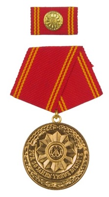 Odznaka medal wojskowy niemiecki NRD NVA DDR