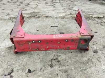 Балка рамы задний  volvo fh fm 4 фото №1