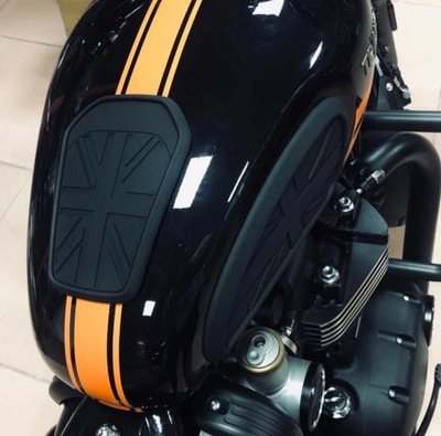 TRIUMPH BONNEVILLE BOBBER ЗАЩИТА БАКА TANKPAD 