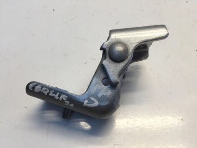 Opel corsa f 2021 петля дверь правый перед нижний фото №1