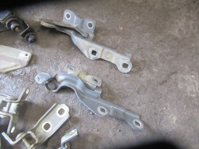 Петля капот правый chevrolet orlando фото №1