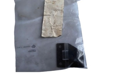 Направляющая кронштейн крыла левая mercedes w211 фото №1