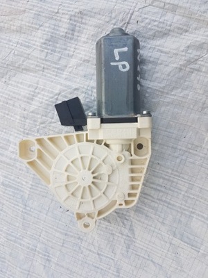 Моторчик стекло mercedes-benz оригинальный номер a1698204342 фото №1