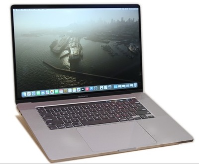 MacBook Pro 16 2.6 i7 16 GB 512 SSD 240 cykli A2141