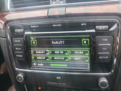 Skoda superb ii радіо заводський cd навігація bolero 3t0035156c фото №1