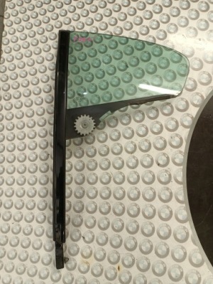 Bmw 6 f06 grancoupe - стекло дверь задняя левая оригинал фото №1