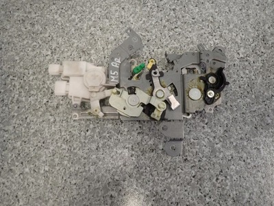 Mazda 5 mazda5 05-siłownik замка двері задніх правих фото №1