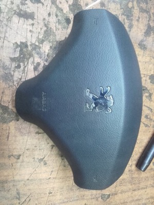 Peugeot 5008 air bag водителя фото №1