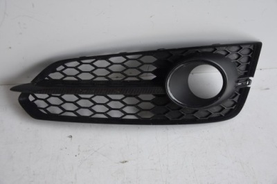 Audi a8 s8 4h решітка бампера фото №1