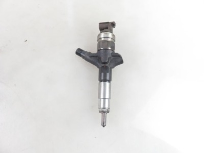 Форсунка subaru legacy iv 2.0 d awd 16613aa020 фото №1