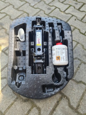 Набор ремонтный колеса домкрат jeep cherokee wk2 фото №1