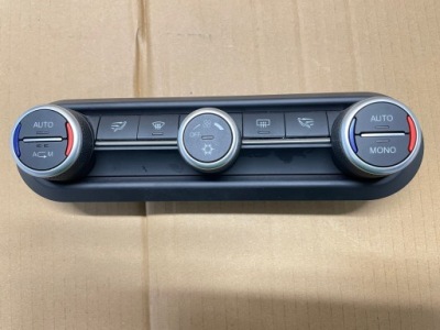 Alfa romeo giulia панель кондиціонера 01561195910 фото №1