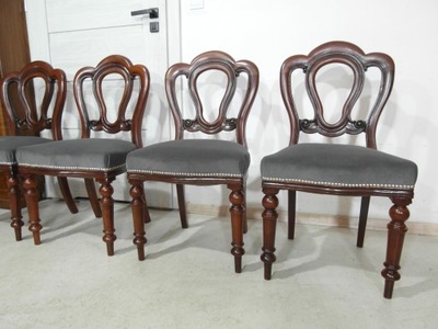 4 krzesła - z drewna