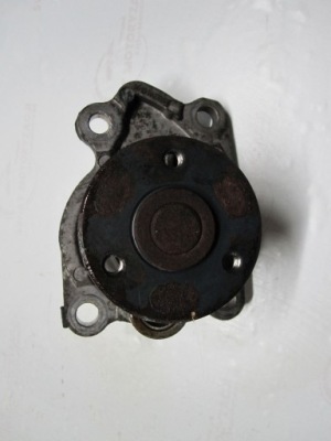 Smart forfour twingo 1.0 sce 18r. 210106094r насос води фото №1