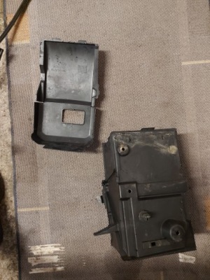 Корпус akumolatora volvo v50 s40 2.4b фото №1