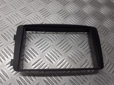 Рамка радио mercedes w203 2.0 281190-02 фото №1