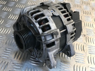 Генератор mercedes w245 оригинальный номер 0009063322 фото №1