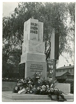 KATOWICE - WEŁNOWIEC :: Pomnik Powstańców Śląskich