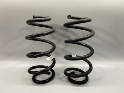 Mini cooper f55 f56 1.5 пружина підвіска задній фото №1