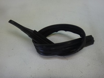 Прокладка двері правий перед opel vivaro 2005 фото №1