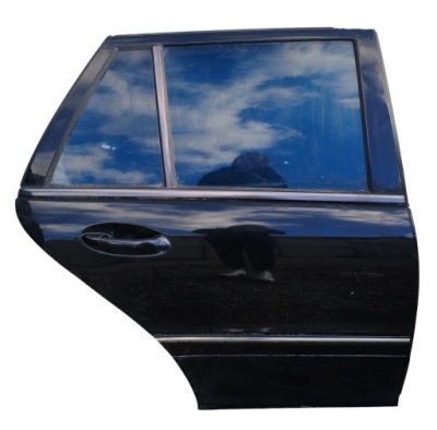 Двері праве задні праві задній mercedes c klasa w203 фото №1