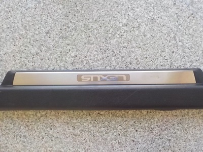 Молдинг накладка поріг правий перед lexus gs 200t фото №1