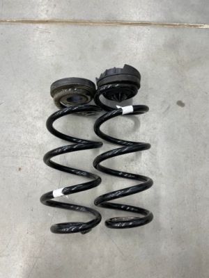 Пружина підвіска задня a4 b9 a5 8w оригінал ідеальний стан фото №1