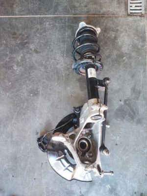 Mercedes gla w247 45s amg амортизатор макферсон лівий фото №1