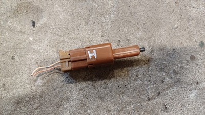 Nissan qashqai j11 датчик гальма фото №1