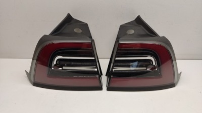 Tesla 3 фара задня led правий ліва задні фото №1