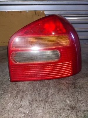 Лампа правая задняя audi a3 8l фото №1