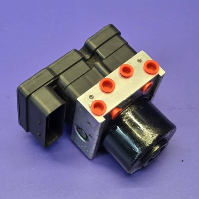 Насос abs suzuki ignis 86g2 06210205064 06210908073 фото №1