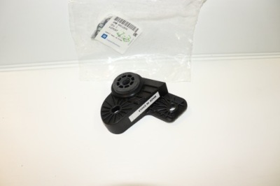 Opel insignia b кронштейн верхній радіатора праве фото №1