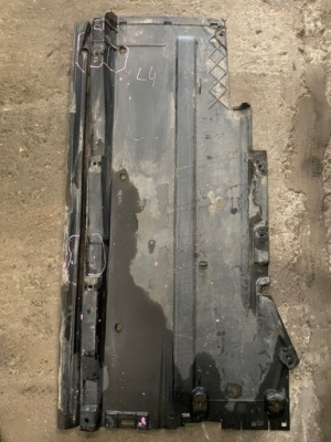 Audi a4 b8 a5 накладка плита пол подвеска левая фото №1