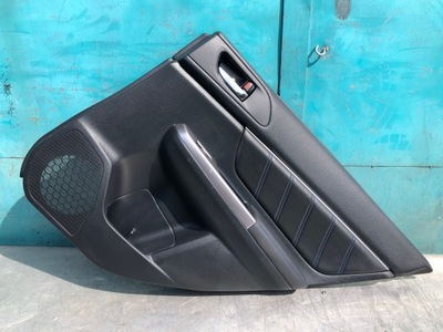 Subaru levorg обшивка оббивка двері правий задня фото №1