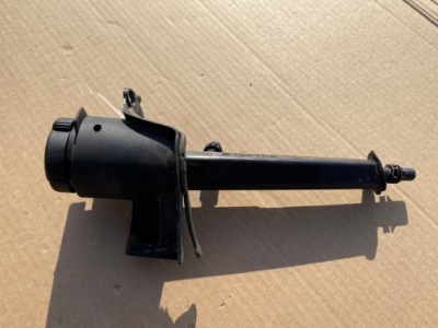 Bmw f13 f12 патрубок заливной жидкость 7591692 4.4 фото №1