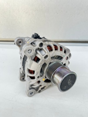 Генератор vw volkswagen оригинальный номер 04e903015a 110a 14v фото №1