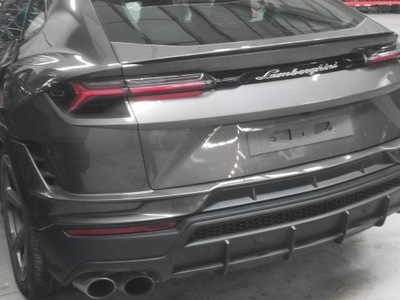 Lamborghini urus четверть левая задняя фото №1