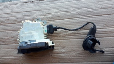 S4 b8 a4 замок дверь правый перед europa 5pin фото №1