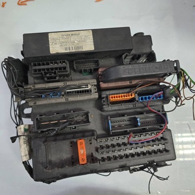 Opel vectra c 13125485 рамка / модуль предохранителей фото №1