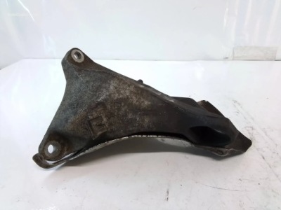 Bmw 3 e90 e91 2.0i кронштейн двигателя 6764574 фото №1