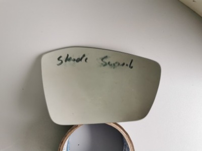 Вкладиш дзеркало правий skoda superb iii 2015- t-roc фото №1