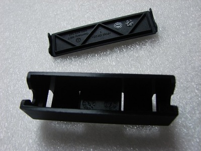 Volkswagen оригінальний номер 5n0823411a з'єднувач троси капот передньої фото №1