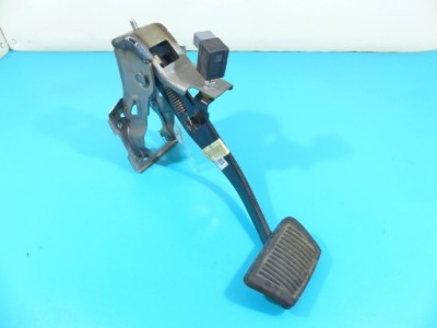 Педаль тормоза sportage iii 10-15 2.0 crdi автоматическая коробка передач фото №1