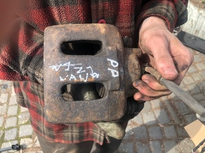 Jeep grand cherokee zj - суппорт правый перед фото №1