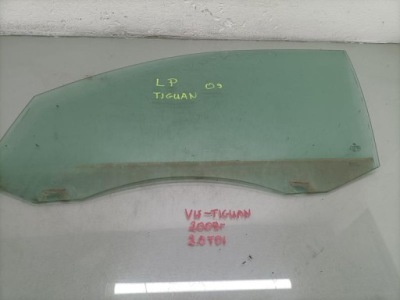Скло двері лівий перед vw tiguan i 09r фото №1