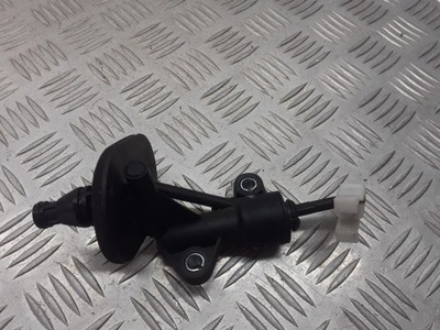 Помпа зчеплення fiat grande punto 1.3 jtd 55190993 фото №1