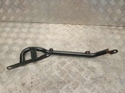 Aud a3 8v sportback кронштейн подвеска 5q0814441 фото №1