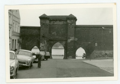 TORUŃ - BRAMA MIEJSKA