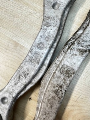 Рычаг левый задняя maserati levante m161 06701588980 фото №1